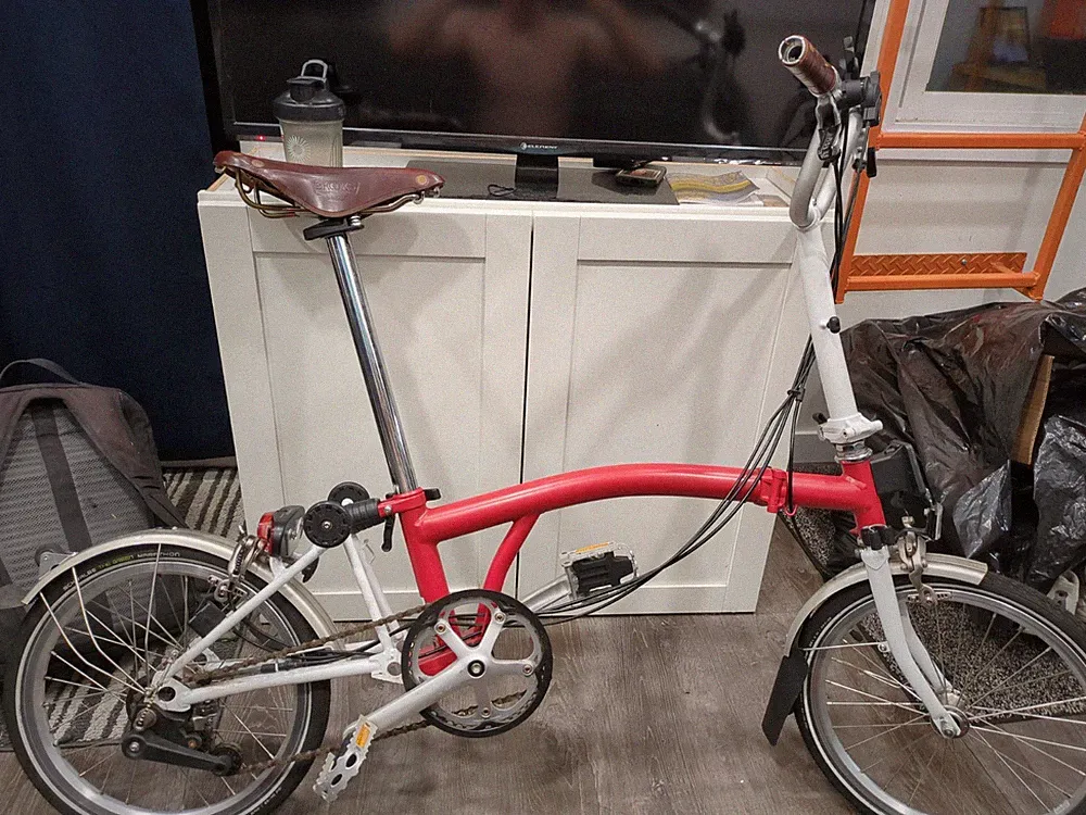 2011 Brompton M6R Six Speed Folding Bicycle Brand New Tyres