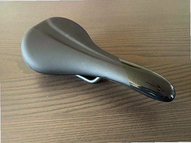 Brompton Superlight Carbon Saddle T line Mint